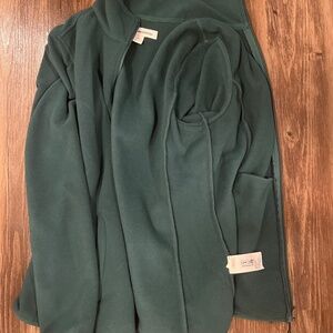 Amazon essentials fleece sweater